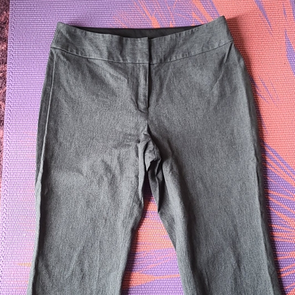 Jeans - Picture 1 of 3